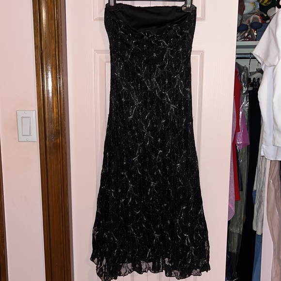Le Chateau 2000s Midi Dress Black Lace w Silver Accents. Size Extra Small XS - Picture 5 of 7